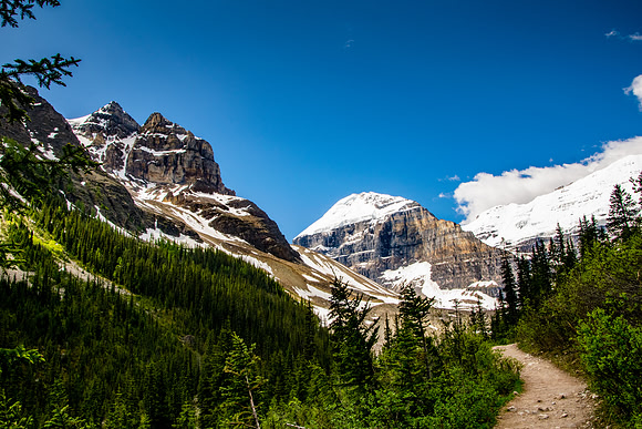 Plain of 6 Glaciers
