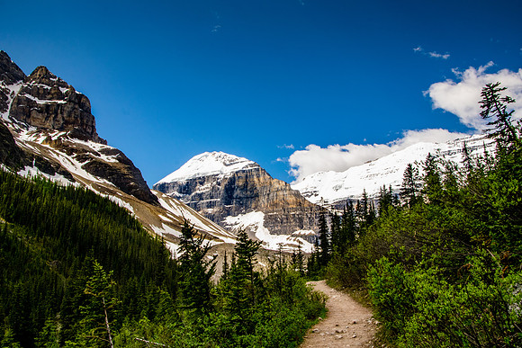 Plain of 6 Glaciers